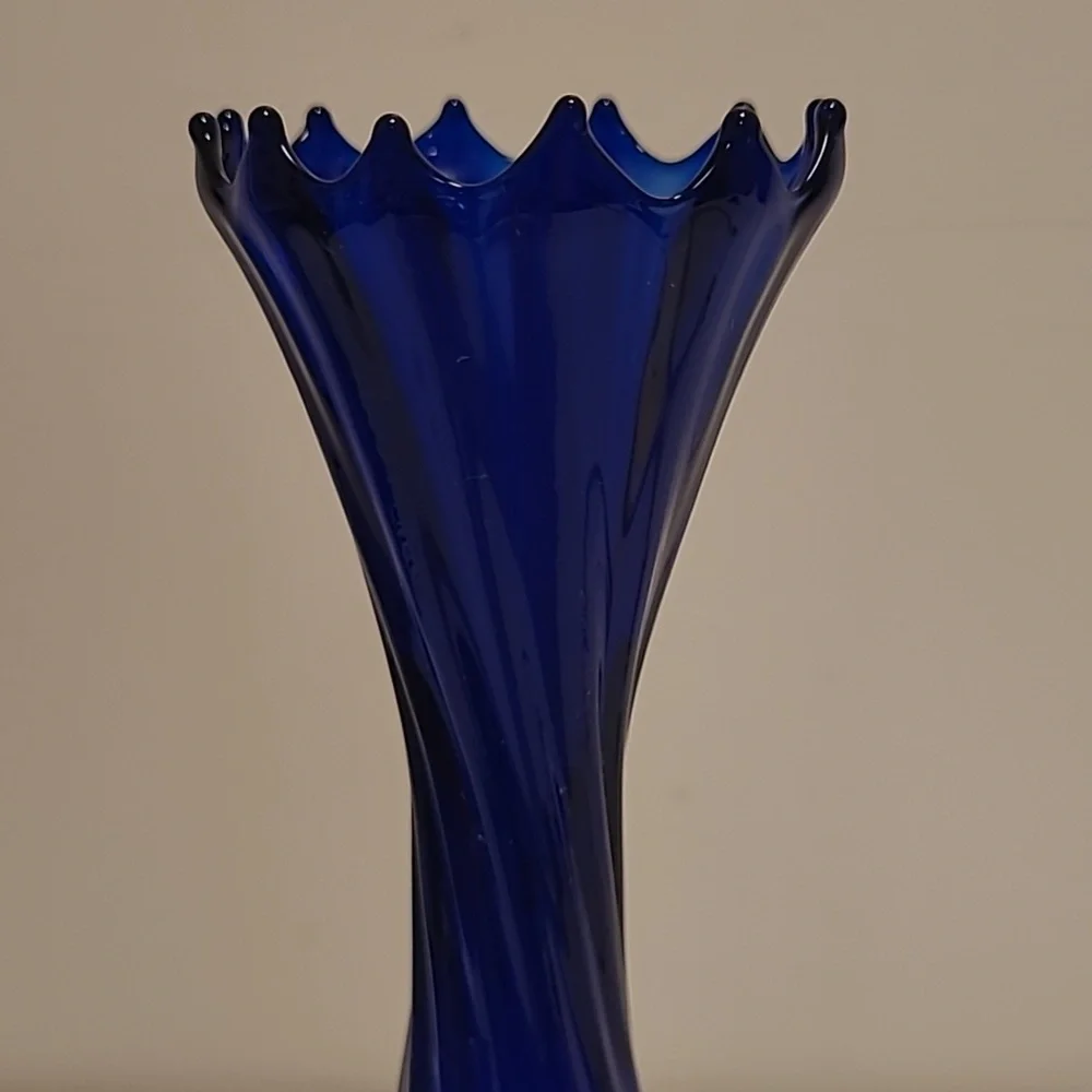 Vintage Cobolt Blue Twisted Body Scalloped Rim Glass Vase